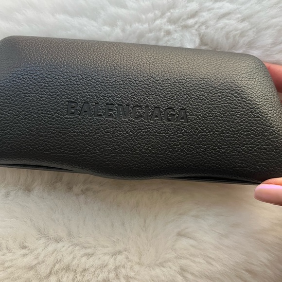 Balenciaga Grey Zebra-print rectangle sunglasses - Picture 4 of 6